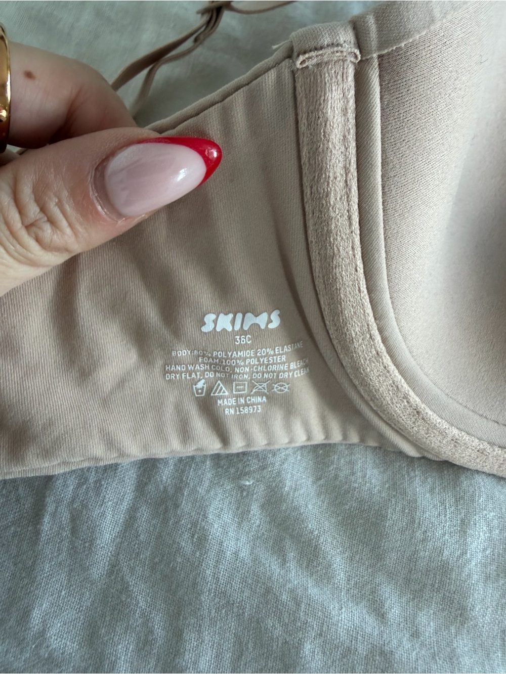 Skims fits everybody t shirt bra - 36c - Picture 3 of 4